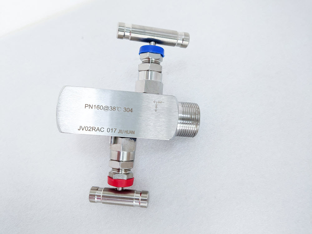 PN160對焊內(nèi)螺紋截止閥